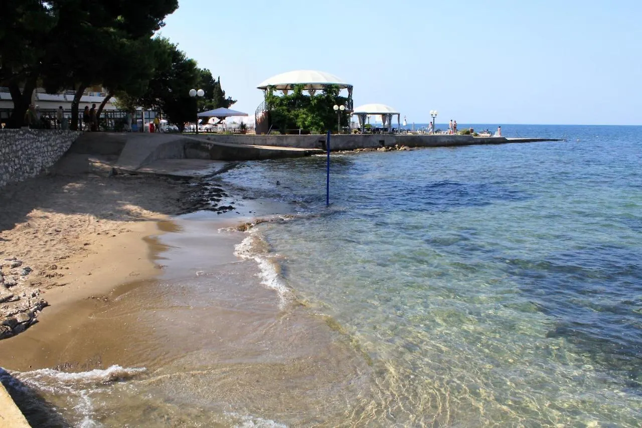Apartments With A Parking Space Umag - 7073