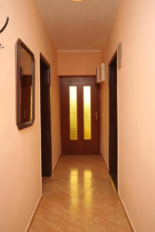 Apartments With A Parking Space Umag - 7073