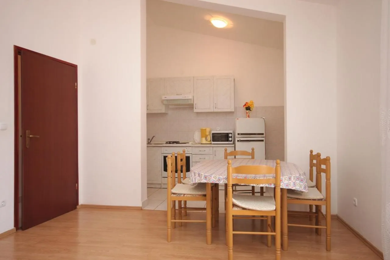 Apartments With A Parking Space Umag - 7073